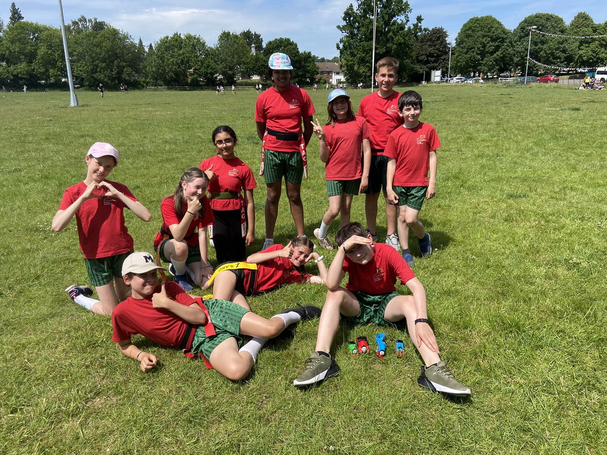 Bovingdon_PE's tweet photo. Our Yr 6 children loved the @SaracensFdn @DSSN42 Tag Rugby Festival on Wednesday. Every child in Yr 6 took part and played with a smile on their face despite the hot weather.

The level of rugby from all was great and we hope many carry on playing rugby at secondary school 🏉 https://t.co/Fbd9o3sIdL
