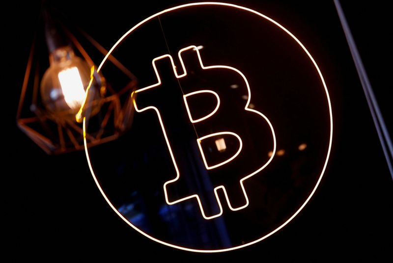 Carolindolanx's tweet photo. データが示す：市場価値で上位100の暗号通貨のうち、72は過去のピークから90％以上下落しています https://t.co/fECPrawfJq