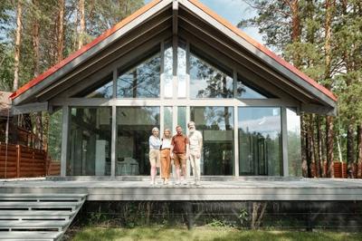 kababjim's tweet photo. When it comes to your cottage, there’s no one-size-fits-all succession plan. Today, I want to share an approach taken by one couple whose kids are getting by just fine as they share the cottage mom and dad left to them. https://t.co/eCSAOLOpi7 https://t.co/HlZvAnZGO5