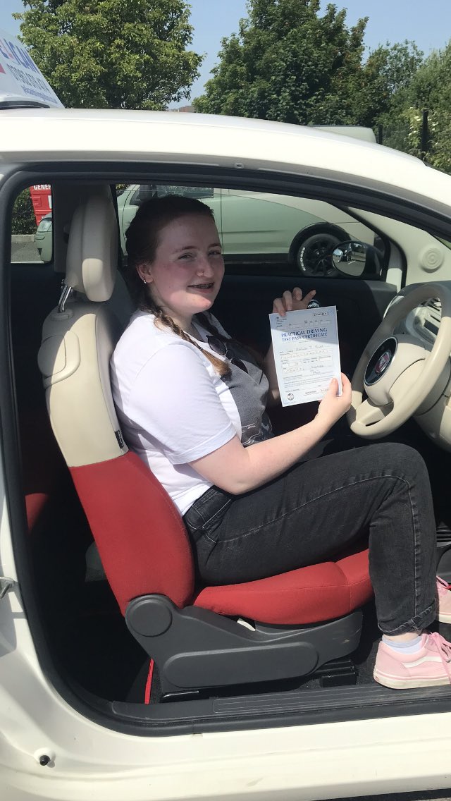PelicanDriving's tweet photo. A massive well done to Lucy who did a great drive and passed first time in Swansea this morning, with only three minors, on the hottest day of the year! ☀️🚘 #drivingtestsuccess #firsttimepass #swanseatestcentre #pelicandrivingtuition #passwithpelican https://t.co/xdwsSHEYUs