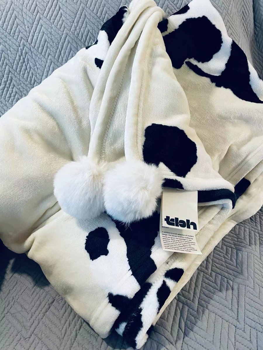 PPkrittyl's tweet photo. Our graduation gift to PP  ❤️
 #PPkritt https://t.co/K2GrraEqXP
