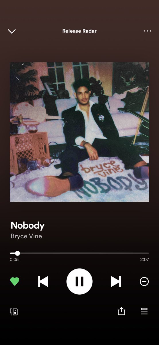 TheMissaMouse's tweet photo. Okay gotta add #Nobody by @brycevine to the list! Go listen! “Ain’t NOBODY like me, No” ⭐️ #summermusic #NewMusicFriday #brycevine #selflovesummer https://t.co/MPqWdzdzs8