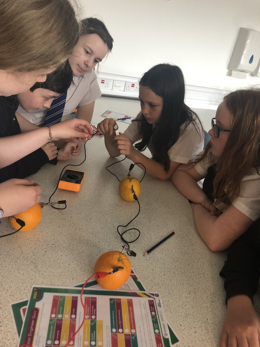 Amazing team work as we combined the orange battery cells together to turn on an LED light! 💡🤩 #EnergyQuest