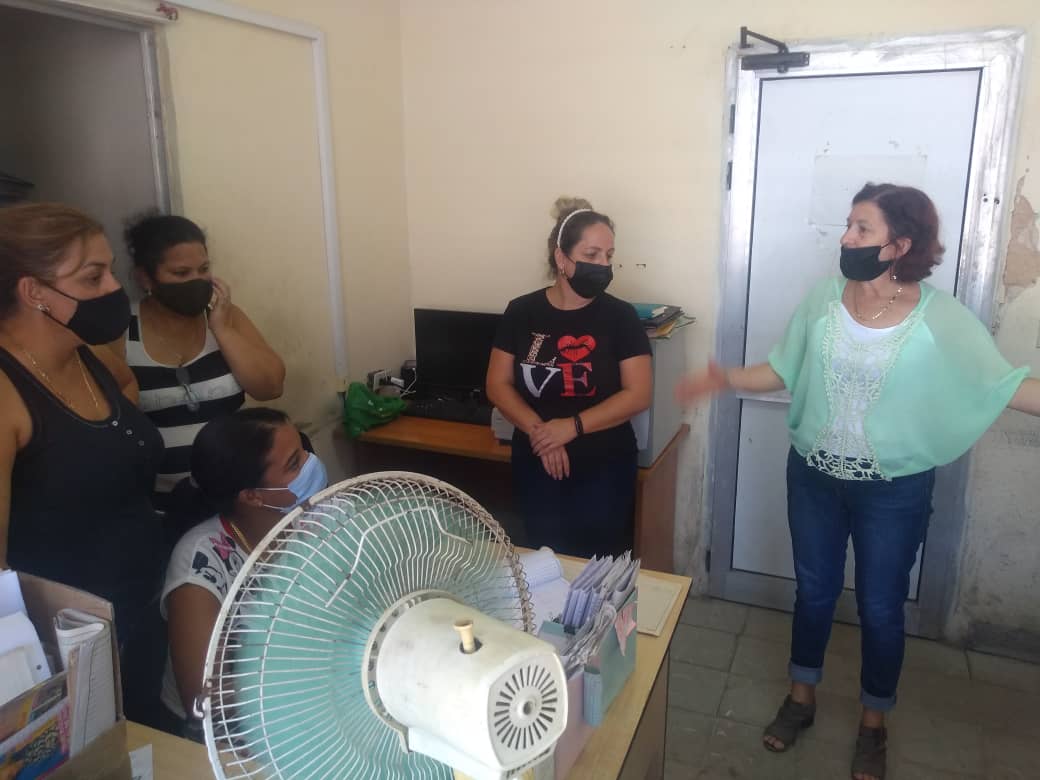 DMSaludMatanzas's tweet photo. Visita de recontrol @EstadisticaDPSM al @EstadisticaDMS  con el objetivo de verificar si se corrigieron las deficiencias detectadas para seguir perfeccionando los procedimientos de los registros médicos. 
#CubaSalvaVidas
#VamosConTodo 
@WongCorrales 
@BernardoQS75 
@BYunisexky https://t.co/l3D1KpTa7k