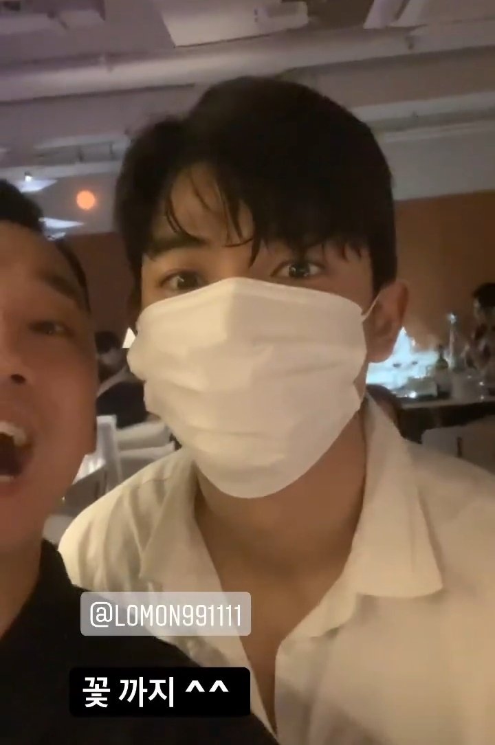 for_yihyun's tweet photo. lomon went to the opening of a new restau of his acquaintance! ❤️

#AllOfUsAreDead #LOMON #로몬 https://t.co/m845HrANdG