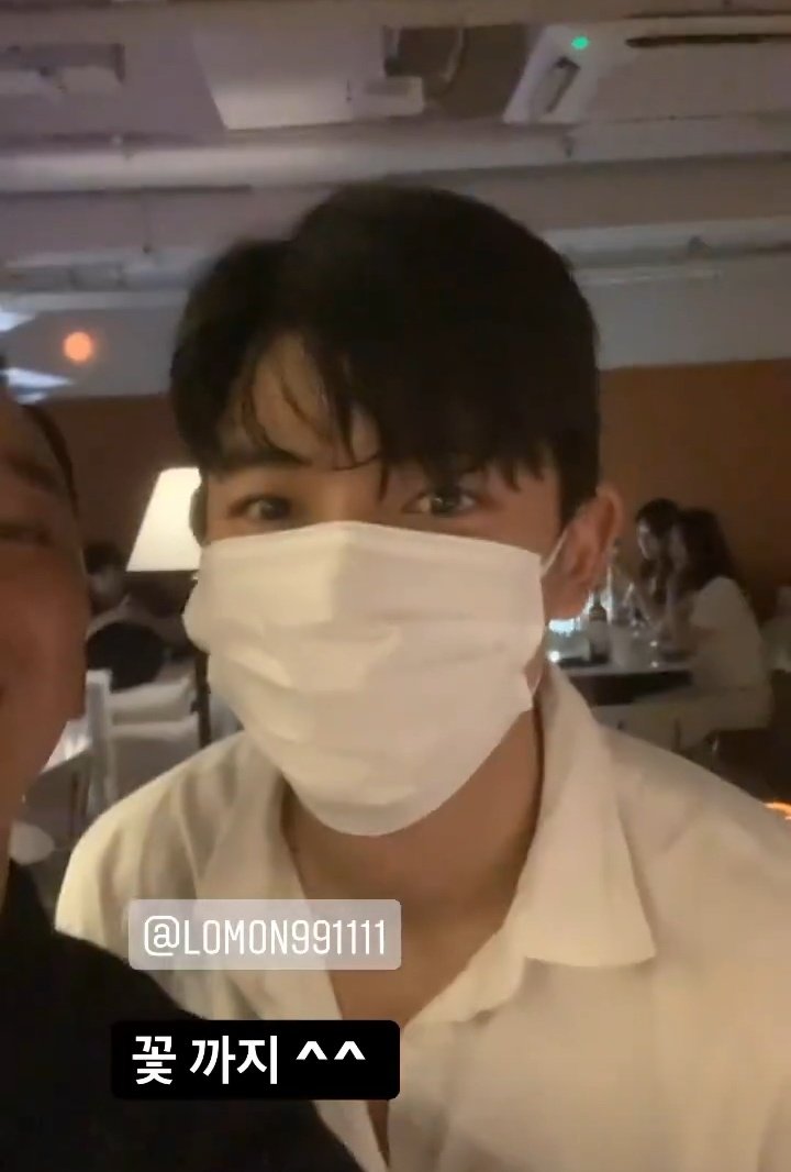 for_yihyun's tweet photo. lomon went to the opening of a new restau of his acquaintance! ❤️

#AllOfUsAreDead #LOMON #로몬 https://t.co/m845HrANdG