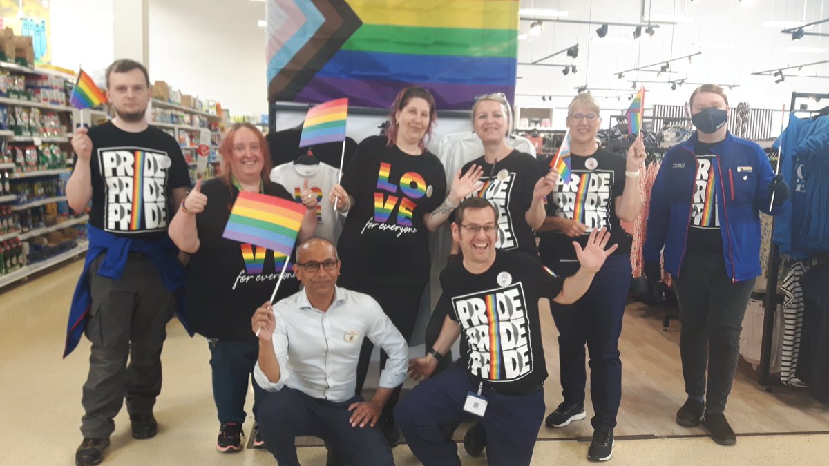 ccgemma2's tweet photo. If you are coming to @BicesterTesco this weekend you may notice we are celebrating Pride month! #pride26 We have some great T-shirts you can buy too!! #helpingbuildstrongercommunities https://t.co/pjrw10xehu