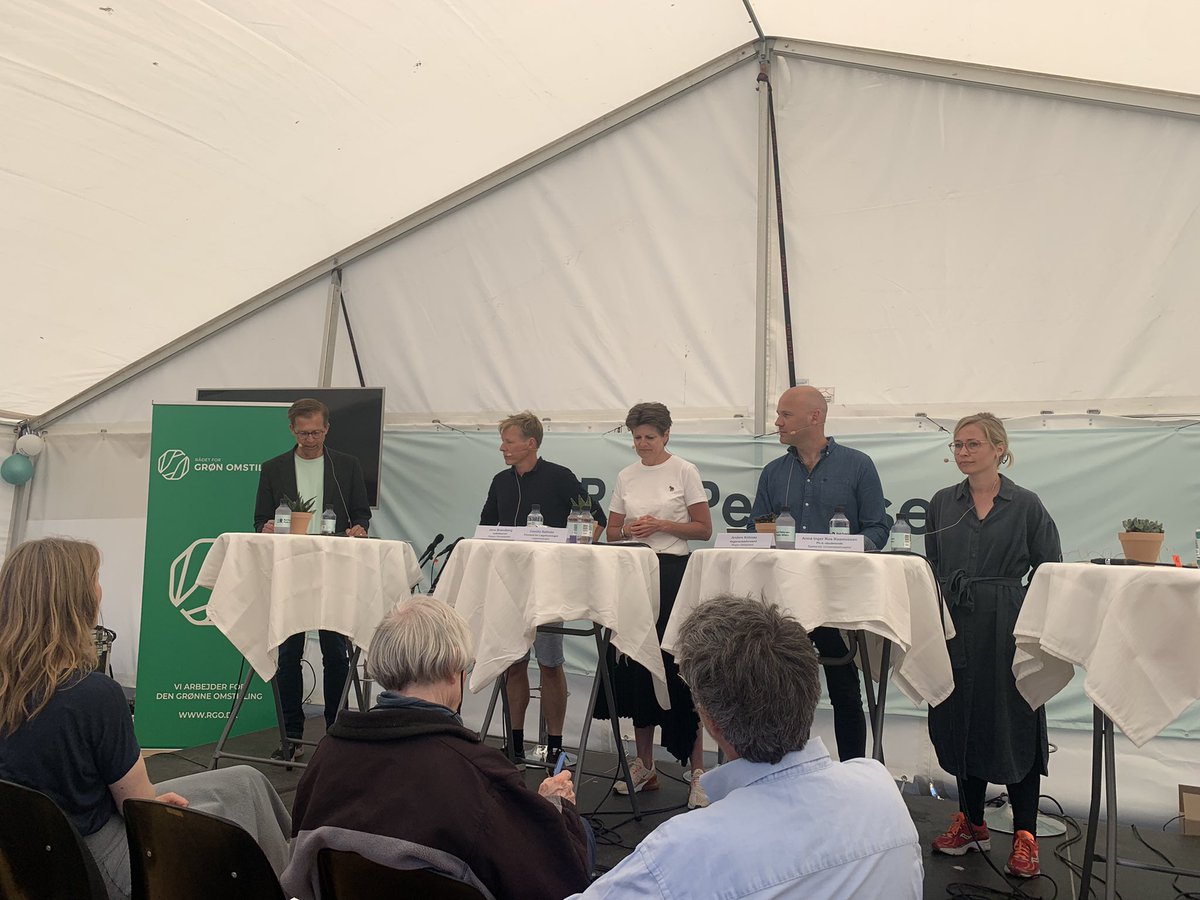 Malene Bugge Larsen (@buggemalene) on Twitter photo Skarp debat mellem <a href="/AndersKuhnau/">Anders Kühnau</a>, <a href="/Camilla_Rathcke/">Camilla Rathcke</a> @roe_anna <a href="/GadenMaria/">Maria Gaden</a> <a href="/lineervolder/">Line Ervolder</a> m.fl. om den grønne omstilling og behovet for markedsdialog, innovation og evidens og potentialet i at høste lavthængende frugter og styrke netværk og uddannelse. <a href="/RudPedersenG/">Rud Pedersen Group</a> <a href="/gronomstilling/">Rådet for Grøn Omstilling</a> Skarp debat mellem <a href="/AndersKuhnau/">Anders Kühnau</a>, <a href="/Camilla_Rathcke/">Camilla Rathcke</a> @roe_anna <a href="/GadenMaria/">Maria Gaden</a> <a href="/lineervolder/">Line Ervolder</a> m.fl. om den grønne omstilling og behovet for markedsdialog, innovation og evidens og potentialet i at høste lavthængende frugter og styrke netværk og uddannelse. <a href="/RudPedersenG/">Rud Pedersen Group</a> <a href="/gronomstilling/">Rådet for Grøn Omstilling</a>