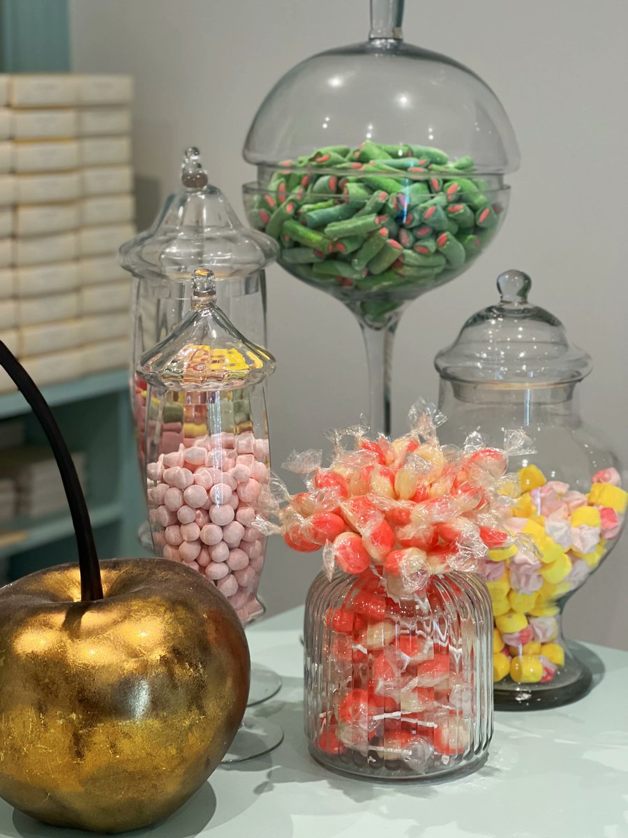 Sugarfinery1's tweet photo. From Pride parties, to teachers' gifts and ‘just because’ sweet treats, nothing lifts the mood like sugarfinery goodies! 🌈 Shop online &amp; try our amazing selection of Pick and Mix, along with half price Luxury Fudge and Marshmallow! Shop online now. 🍬 https://t.co/aG0KUAUpmD https://t.co/mVfEXQzyr0