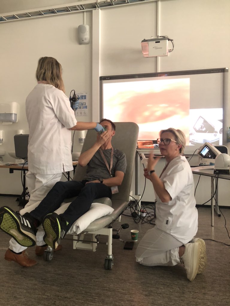 claire_slinger's tweet photo. @TiinaAndersen @L33Bolton @ilo_conference @Bergen_ILO @L33Bolton getting into the spirit of the fantastic practical session on NIV and Laryngoscopy @TiinaAndersen practically perfect laryngeal patterns 🤩🤩 https://t.co/gG4ae1LkNa