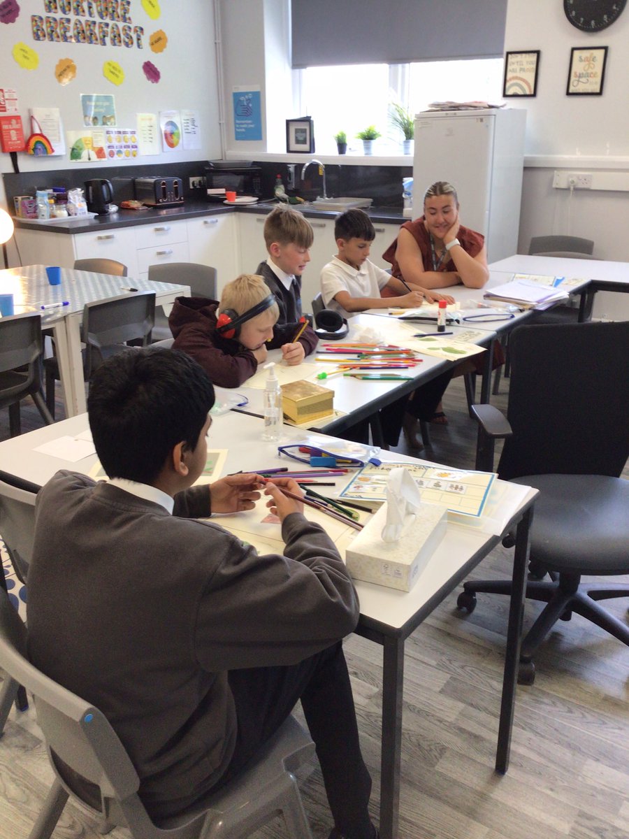 Group4Reach's tweet photo. Pupils have been working hard this morning to identify what makes them feel like they need to go to their safe space and what their safe space looks like. Keep it up! #nurture https://t.co/gUPP0SOZXO