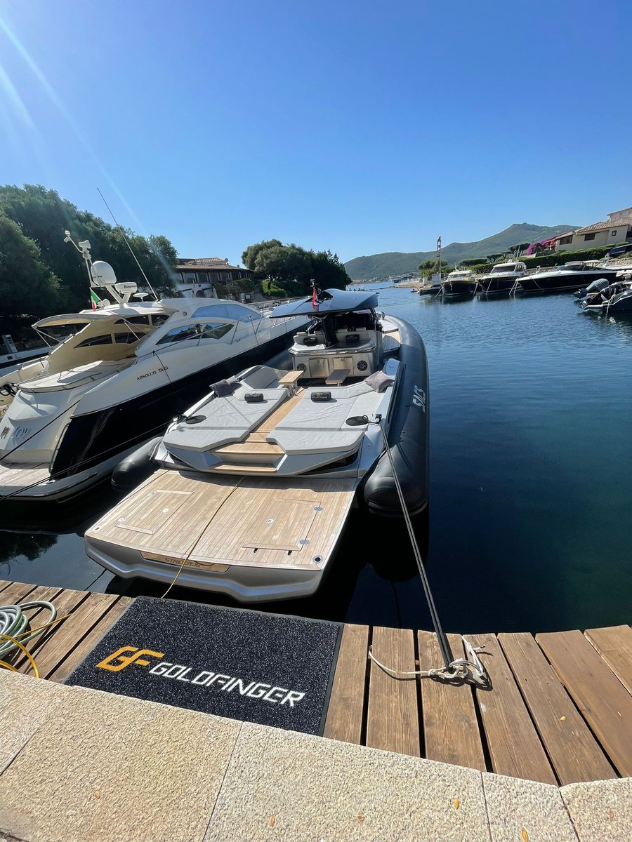 ADLogoMat's tweet photo. We hebben 4 Logomat Pro Buiten https://t.co/83ZsFpyXZg matten geleverd in Sardinië, Italië. Dit keer niet voor thuis of op kantoor, maar voor bij de boot. Het is een mooi plaatje en Sardinië is een mooie vakantiebestemming
#schoonloopmat #admat #logomat #nautisch #maritiem #yacht https://t.co/izOPPCXIqs