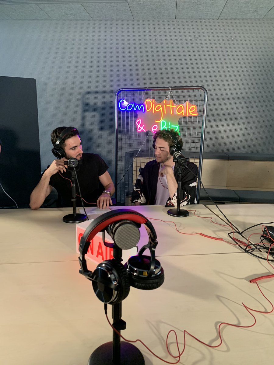KarineValony's tweet photo. On se prépare à @IIMparis avec nos étudiants en année 4 communication digitale. 
#podcast #cdeb @MedinaKone @Corto13 @nlidija https://t.co/mFTETbsBnW