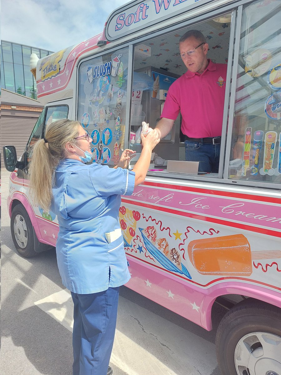 Needed on a day like today for our patients &amp; staff 😍🍦🙌☀️.. thank you <a href="/traceybarker01/">Tracey Joyce</a> <a href="/JohneastwoodHos/">John Eastwood Hospice</a>
