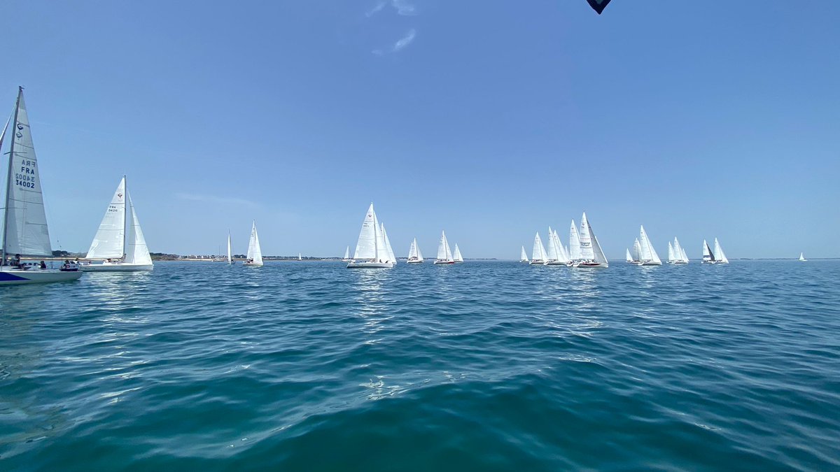 Et c'est parti, 1ère course de l'#ArmorCup2022 😁😁👍🌞⛵