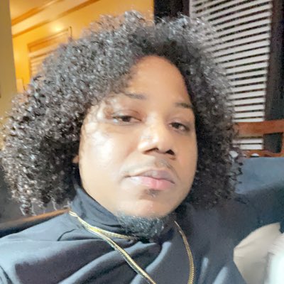 CurlyHairShon's tweet photo. #NewProfilePic https://t.co/fXiBCkrrRy