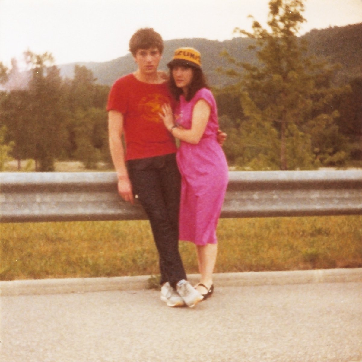 springdotdotdot's tweet image. They say love stories end badly, but in the imagination of the eternal teenagers of @jellybean_band, the denouement is often even more beautiful than the first emotions.

Here's 'Canada' an EP that will radiate your season. 
hypeddit.com/jellybean/epca…