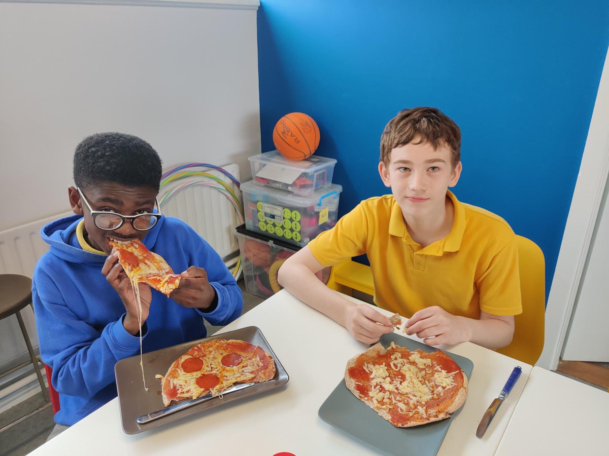 stbenedictsand1's tweet image. &apos;Healthy Treat Friday&apos; going down well again today with our Active School Committee #HealthyTreatFridays