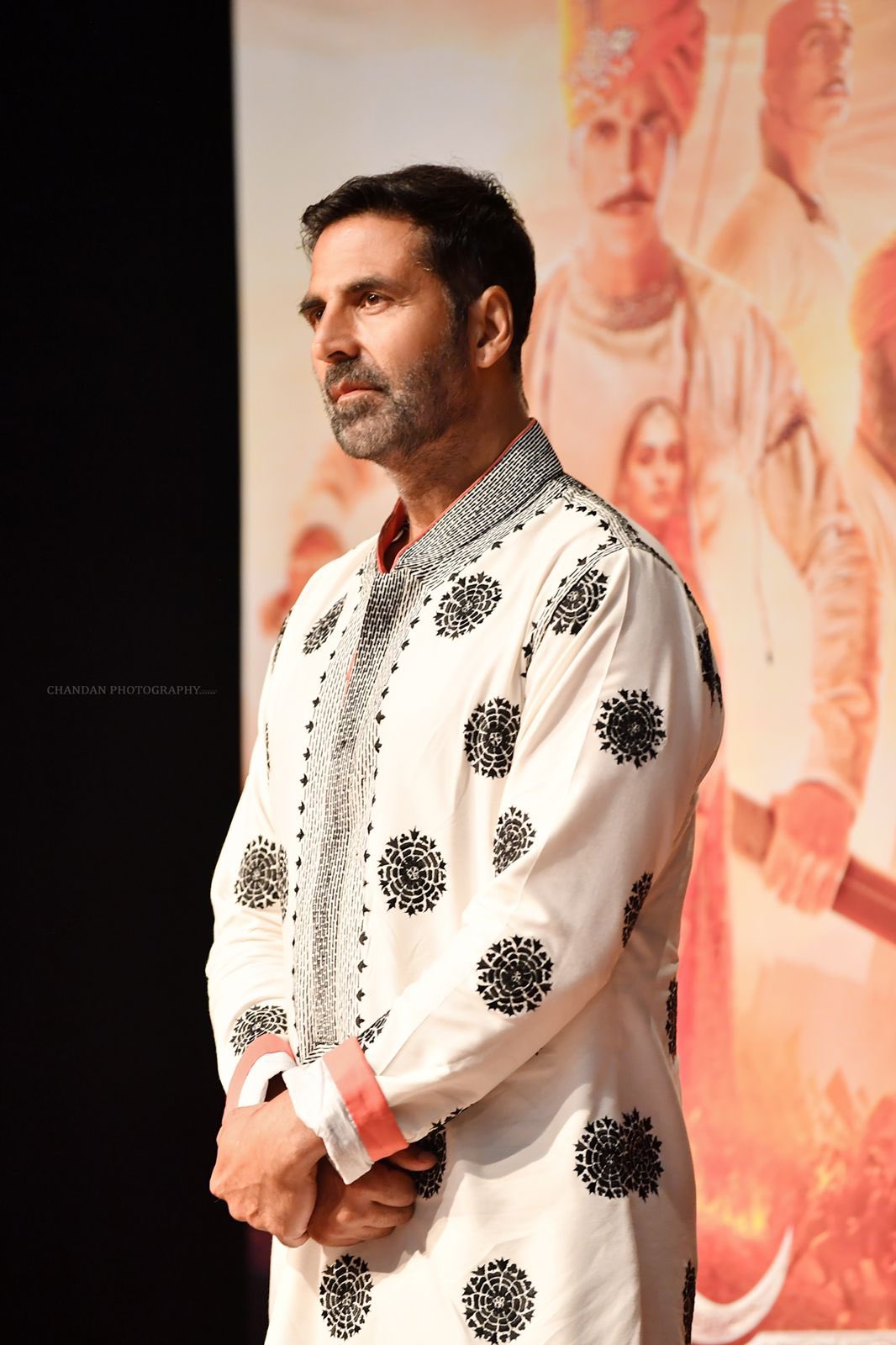 ManishMalhotraWorld on X akshaykumar exudes a sublime regal aura in our Ivory kurta with contrasting black thread embroidered deconstructed flower motifs all over. ManishMalhotra AkshayKumar menswear ...