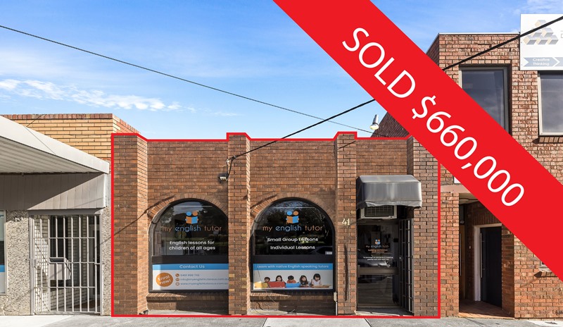 Sold at Auction Today - 41 Viewpoint Avenue, Glen Waverley
This neighbourhood freehold #investment sold under the hammer at auction for $660,000 reflecting a 3.4% yield to a private investor. Multiple bidders battled it out to secure keys to this well-located property.
#retail