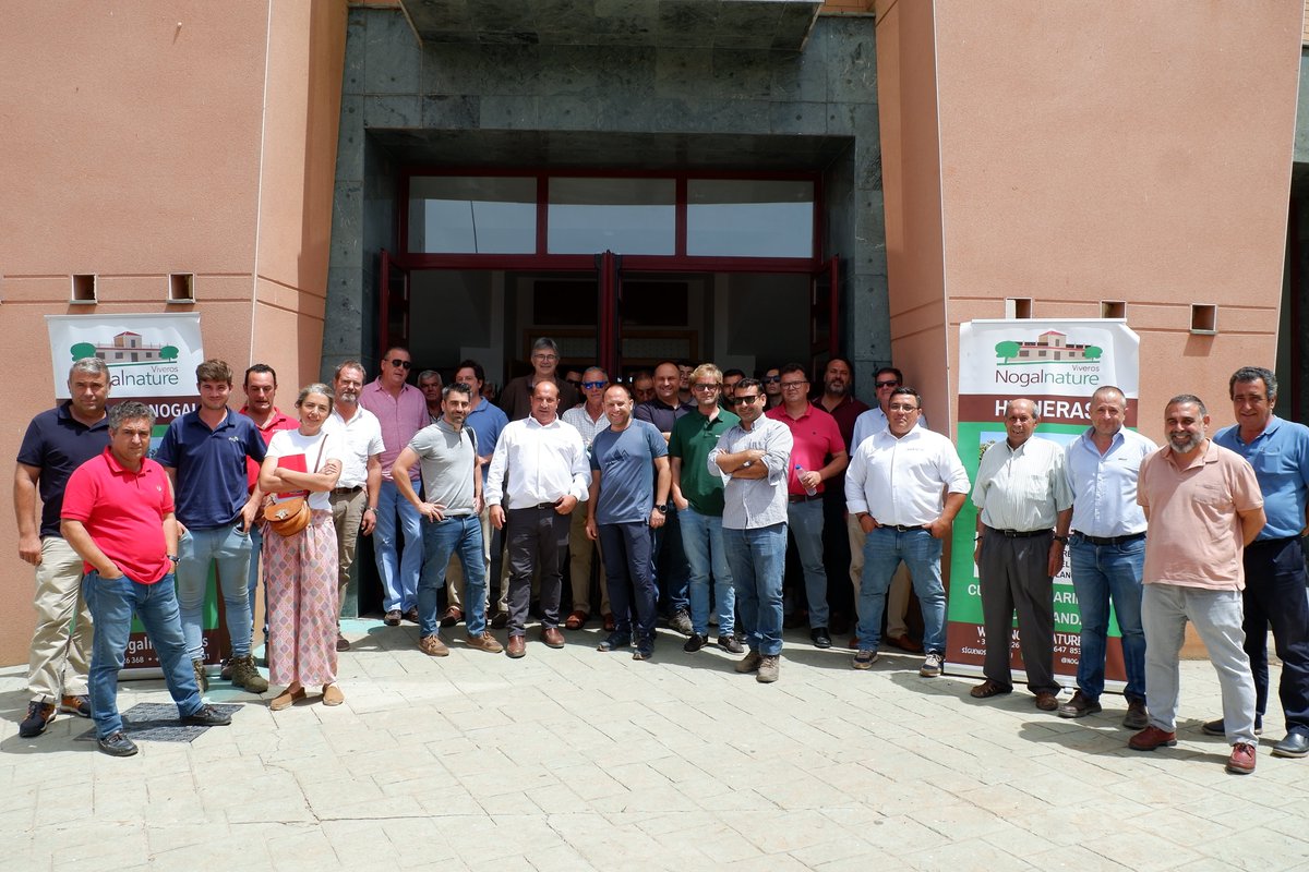 nogalnature's tweet photo. ¡Agradecidos por el resultado de la Jornada 📊 sobre el #nogal y #pecano🌱! 60 asistentes de España y Portugal y ponentes de máximo nivel: Margarita López @CICYTEX, Miguel Figueiras @NogalTec y José Luis González Vaca @Biosur, en el Auditorio de La Zarza
https://t.co/g6ntAioflN https://t.co/FSJisy6b0G