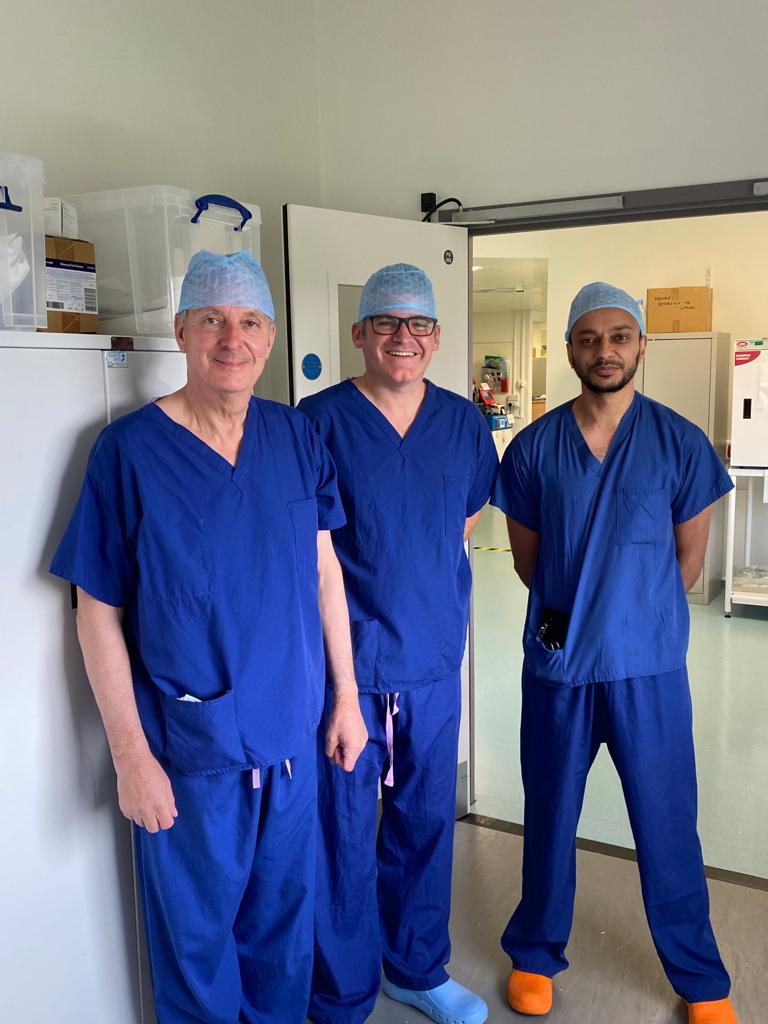 A meeting of minds. Surgeons from the hip centres of Exeter and Wrightington meet to contemplate the advantages of cemented #hipreplacement, #PMMA, #Mako #RoboticAssistance and the tendon-sparing #SPAIRE technique