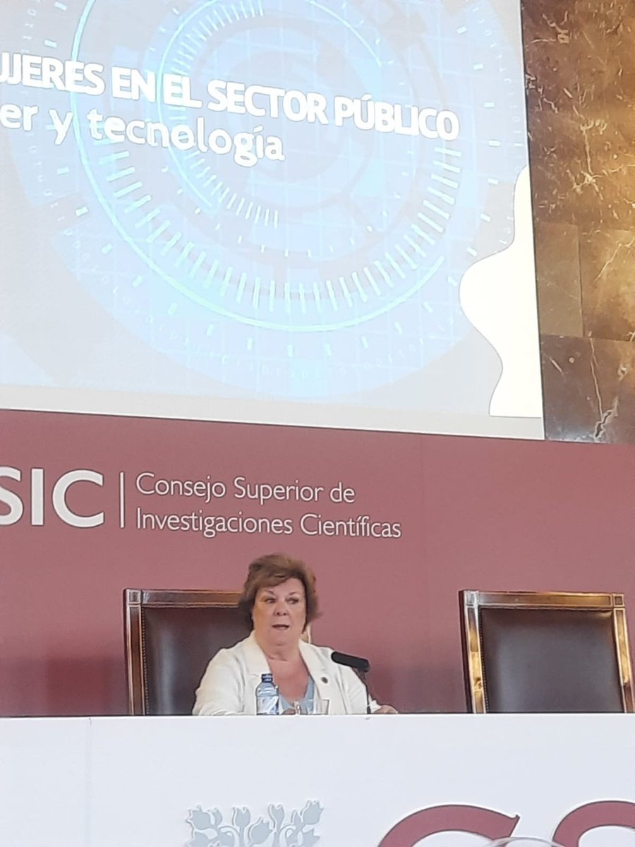 Enriqueta Chicano: "Es necesario que estemos convencidas de que hay que construir una sociedad que modifique la sociedad" . El feminismo no es una cosa de mujeres, es algo de toda la sociedad y queda mucho por hacer.
IV #CongresomujeresSP #mujeresSP