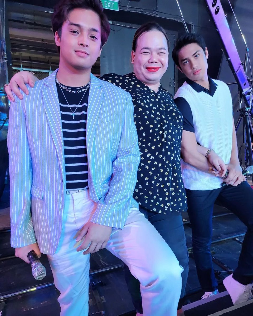 DonBelleOFC's tweet photo. |IG| @.darla posted photos of Donny Pangilinan with her and KD Estrada

🖇️: https://t.co/iOJxQRvSwT
🖇️: https://t.co/UyCszuru7x

#DonnyPangilinan 
#DonBelle | #DONBELLEmpire https://t.co/yeoRMNptk9