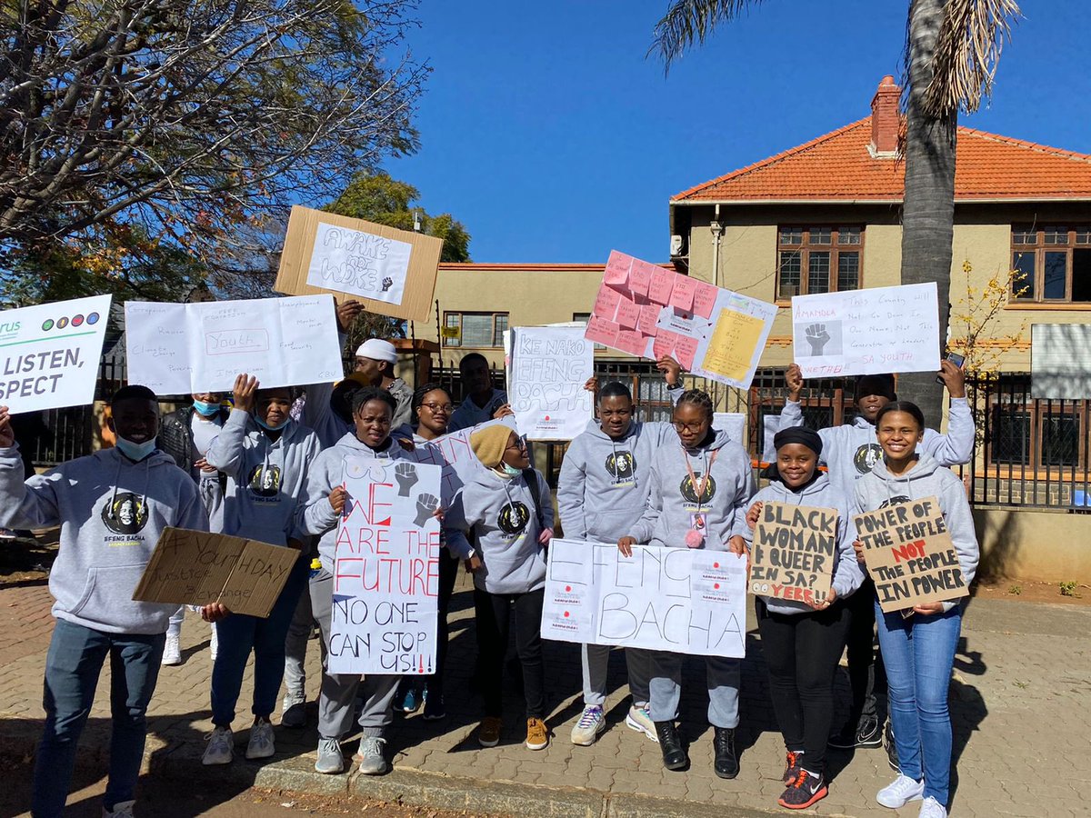 NMCF_SA's tweet photo. Our Youth Leadership Programme team, together with our #EfengBacha members were part of 94 other organisations who marched to Union Buildings on #YouthDay to hand over a memorandum to the President.
The Youth are calling on Government to combat unemployment. #YouthParade https://t.co/EwPyDaKec6