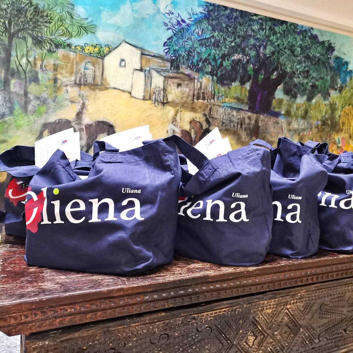 ComuneOliena's tweet photo. Un'operazione promozionale importante per #Oliena
https://t.co/BV5q34dEsv https://t.co/ruLkxu0wjx