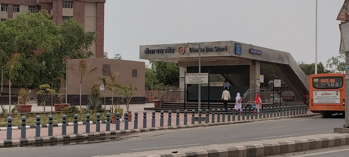 najafgarhconfes's tweet photo. @NBTDilli @singhpiya735 @ManchNajafgarh @43Confessions @DelhiPolice @OfficialDMRC @mg110059 @makeDelh
नजफगढ़ ढांसा स्टैण्ड मेट्रो स्टेशन बंद किया गया यहाँ पुलिस बल तैनात! https://t.co/Vj29uzzzJE