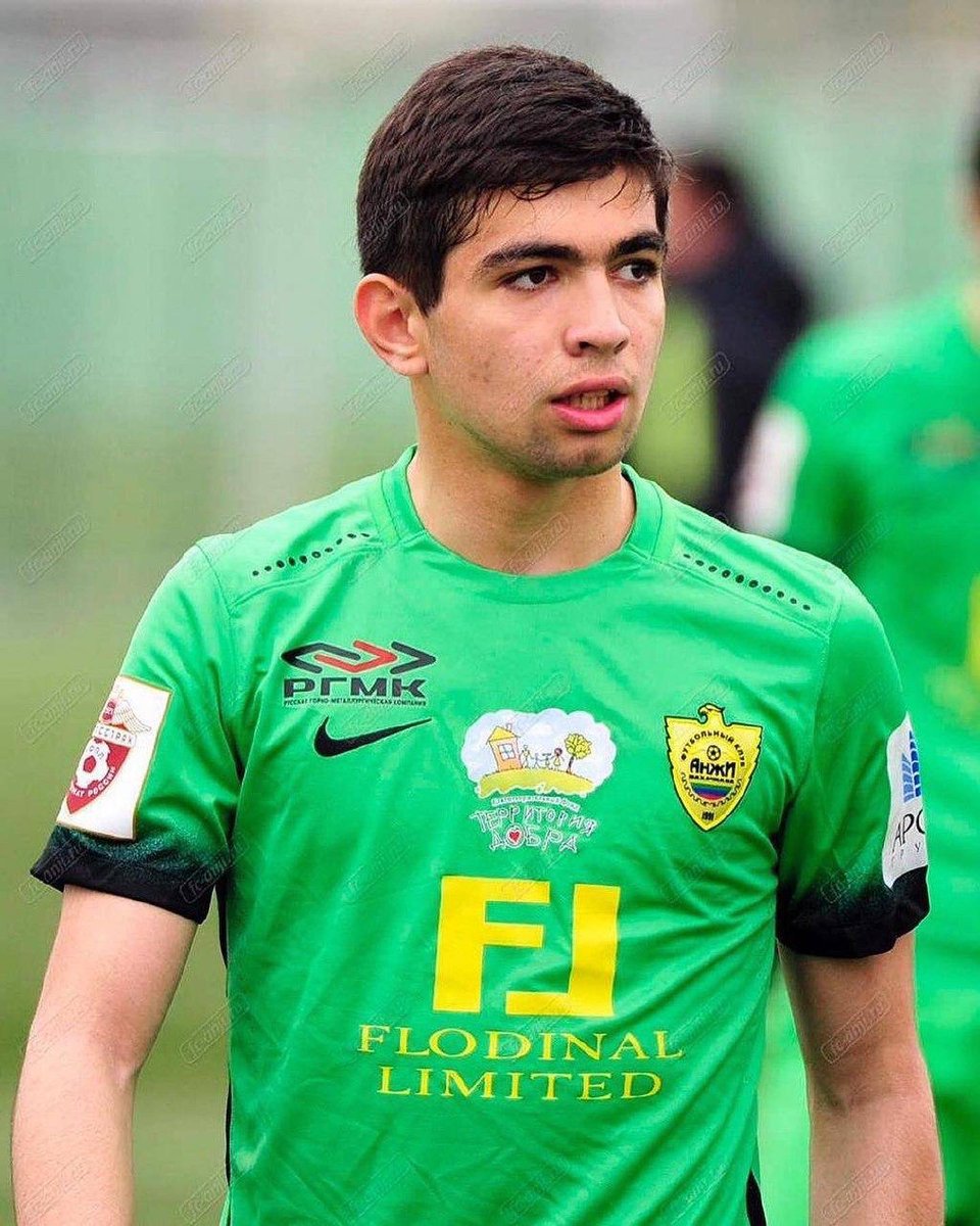 Гамид Агаларов — лучший молодой игрок сезона РПЛ! 🔰

21-летний воспитанник «Анжи» Гамид Агаларов был признан лучшим бомбардиром, а также лучшим молодым игроком прошедшего сезона Премьер-Лиги. На счету Гамида 19 забитых мячей 🔥

Желаем Гамиду не останавливаться на достигнутом!🦅