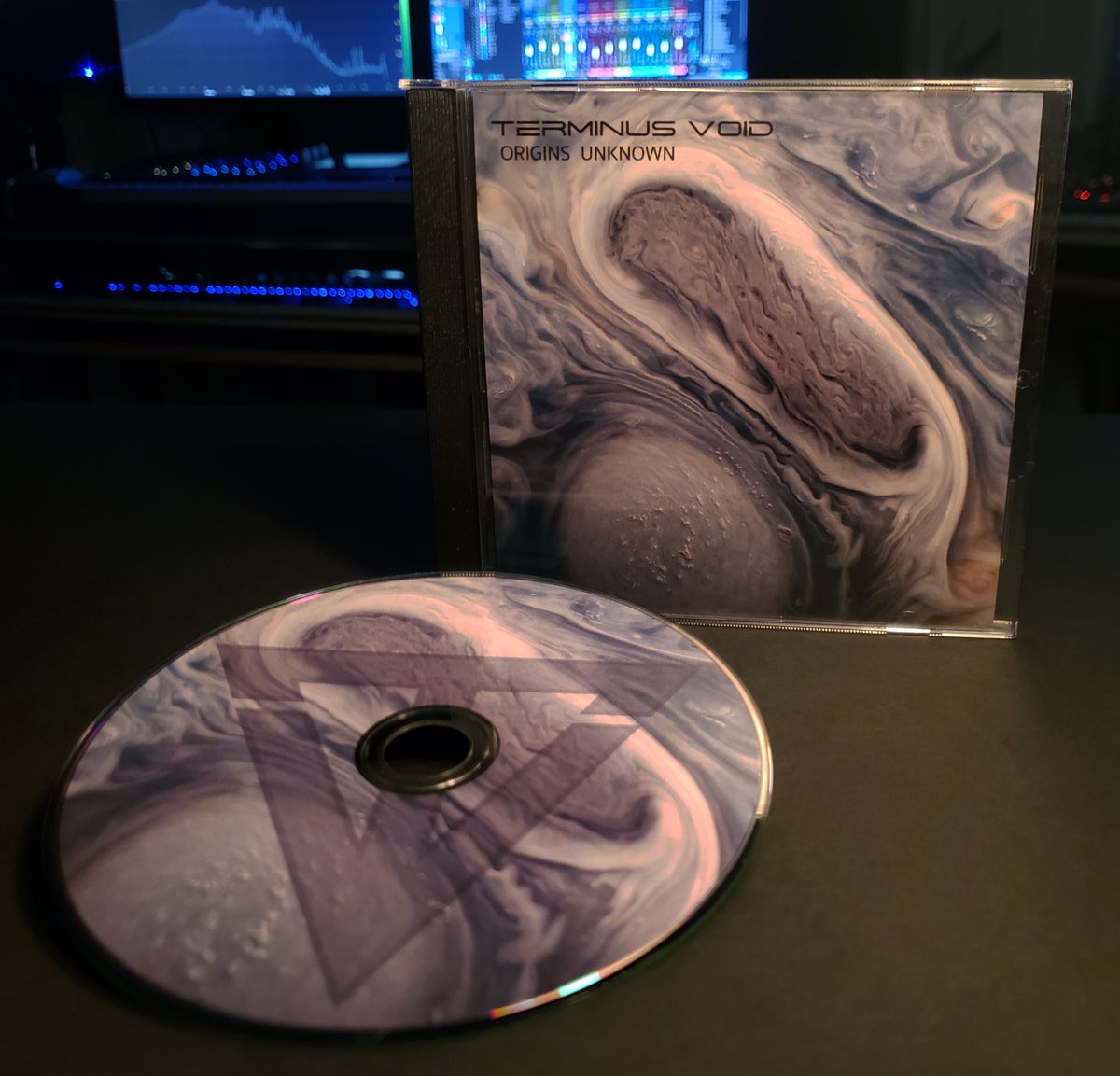 terminus_void's tweet photo. Out today! Origins Unknown compact disc by Terminus Void.
Available at: https://t.co/ynncEZZPWQ
Save an additional 25% by using code: "origins" when checking out (Expires 7/25/22).
#ambientmusic #spacemusic #darkambient #electronica #scifi #terminusvoid https://t.co/njYdP3K5YW