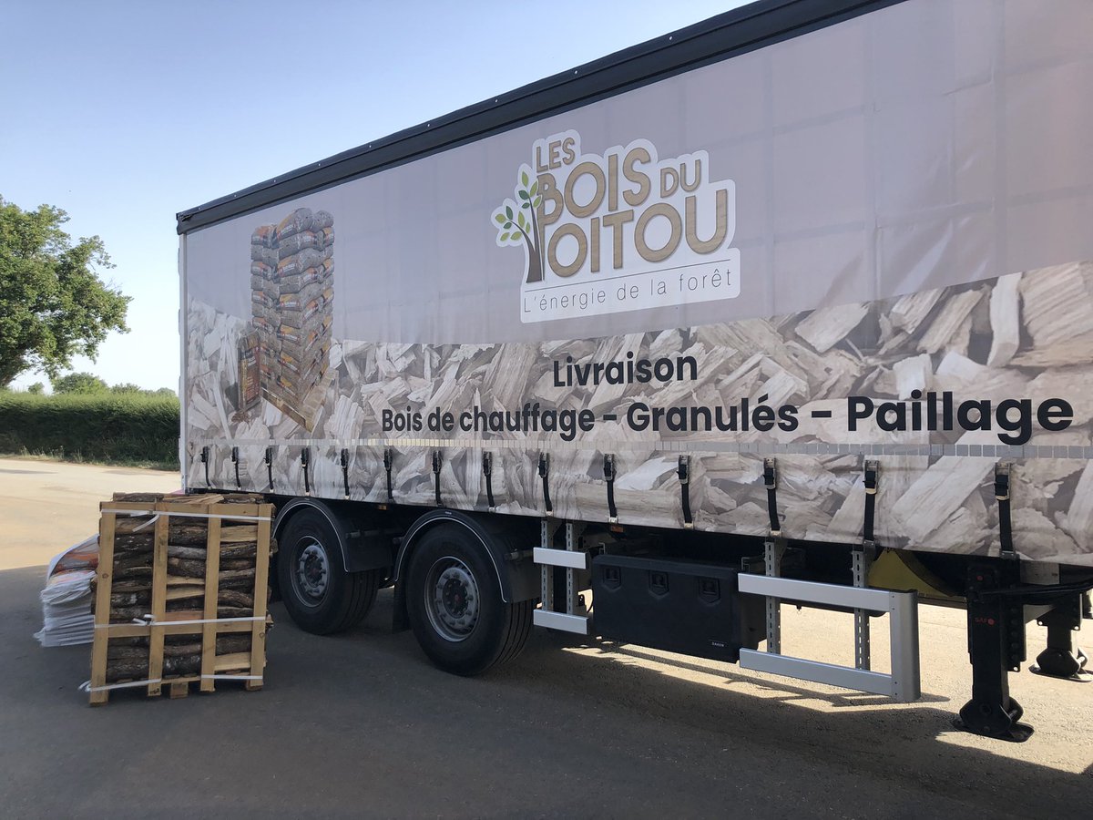 CCIGatine's tweet photo. La @CCIDeuxSevres présente ce matin pour une visite de l’entreprise Les bois du Poitou à la Ferriere en Parthenay #gatine https://t.co/WxT0fAr0rJ