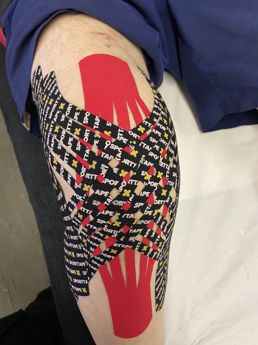 Scottphysio's tweet photo. 2/2 This was the @scottphysio ⁦@SPORTTAPE⁩ system we used for the solo racer. It has proved highly effective over many years for an arthritic knee enabling him to forget about it when racing. #saferriders #iomtt2022 https://t.co/LViVjDJ4XM