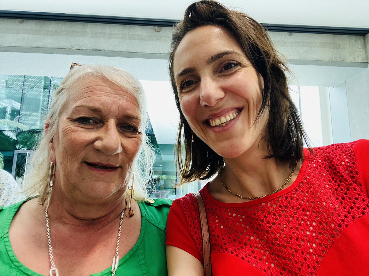 Autour de <a href="/LeguilleBalloy/">Martine Leguille-Balloy</a> &amp; <a href="/BrunoLeMaire/">Bruno Le Maire</a> en Vendée pour appeler les chefs d’entreprise, élus, citoyens, à la cohérence dimanche.

Après avoir soutenu massivement <a href="/EmmanuelMacron/">Emmanuel Macron</a> aux #presidentielles2022, l’intérêt du territoire, de la 🇫🇷 , de l’🇪🇺, c’est de confirmer Martine !