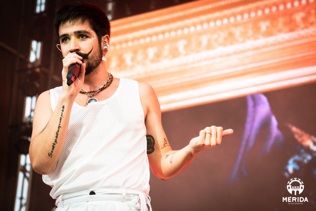 ayto_merida's tweet photo. 🎶🎵 Mérida vivió ayer una noche histórica con el concierto de @CamiloMusica y @_danielmartin_ que hizo vibrar y disfrutar a más de 14.000 asistentes llegados de múltiples puntos de todo el país. Mérida, como referente musical nacional https://t.co/6gegMfNX49