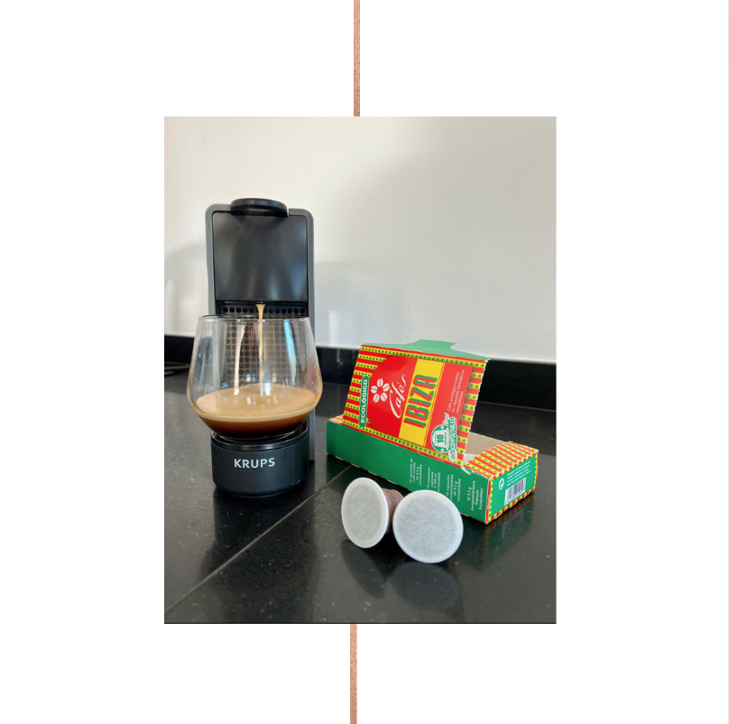Ben jij een echte koffie drinker? Probeer de cups van Cafés Ibiza eens! 
Ook verkrijgbaar voor in de zaak!