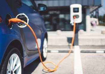 RealeCaldes's tweet photo. ¿Qué es un coche híbrido? Funcionamiento y razones para elegirlo #Reale de #caldesdemontbui https://t.co/pBrO98ZpbH https://t.co/kwmAWwA5so