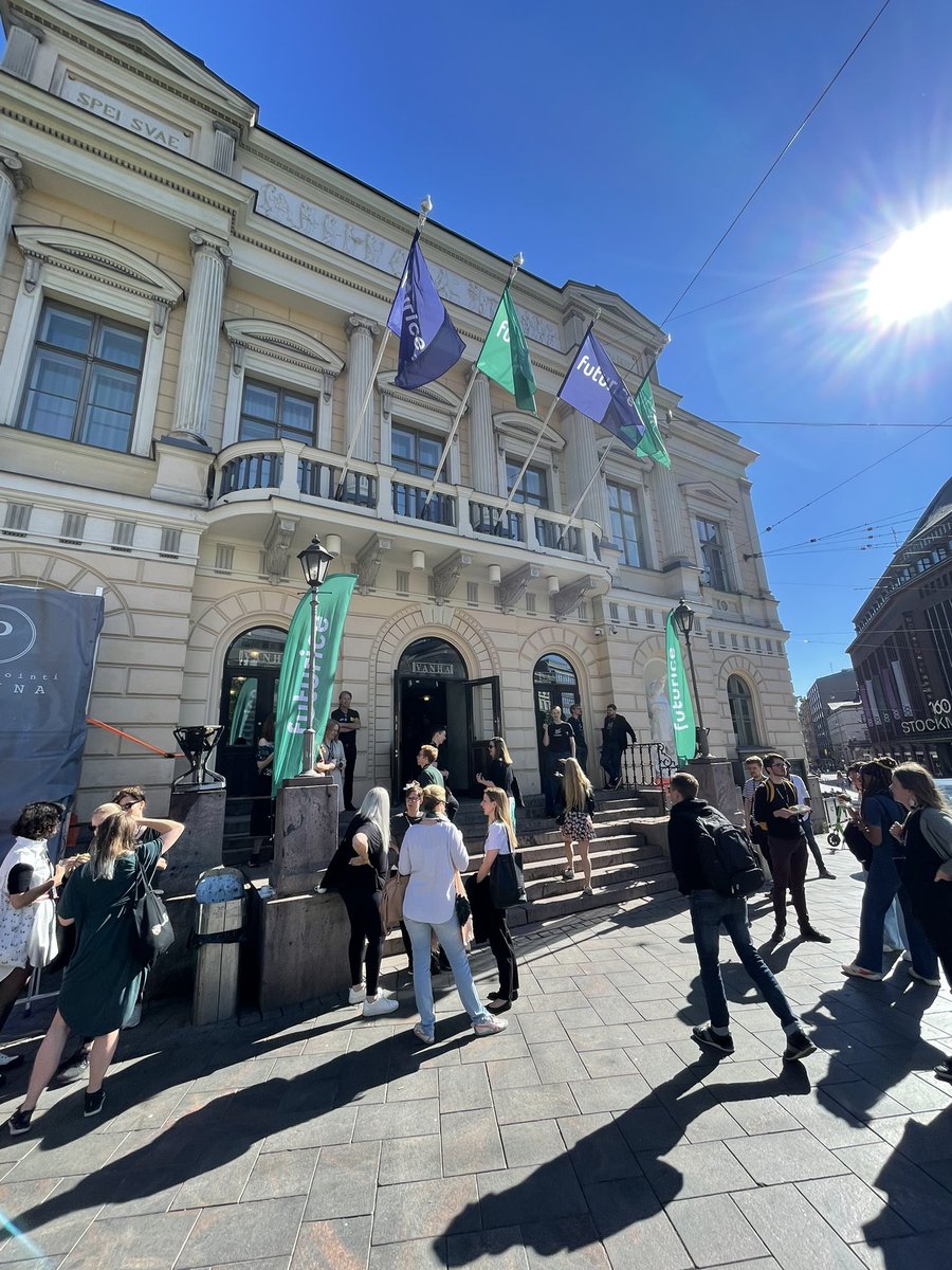 Futucamp’22 is on! Finally after the loong covid break of no futucamps. Thaks you <a href="/AnniRo/">Anni Ronkainen</a> for a great fire side chat and advice! #futucamp #futurising <a href="/futurice/">Futurice</a>