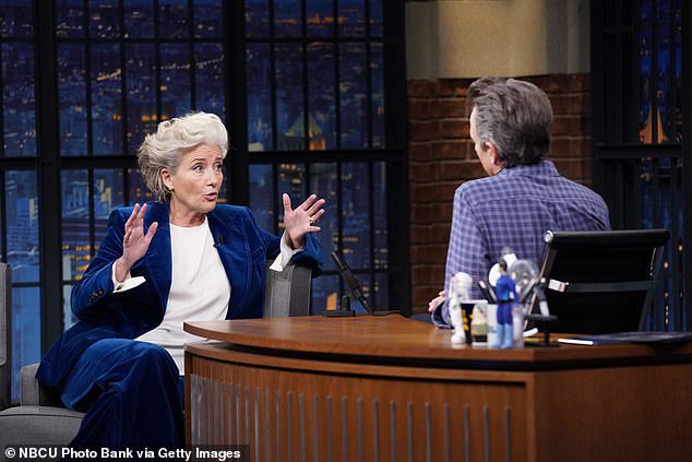 ThreeIcons_'s tweet image. Dame Emma on Late Night With Seth Meyers 💙