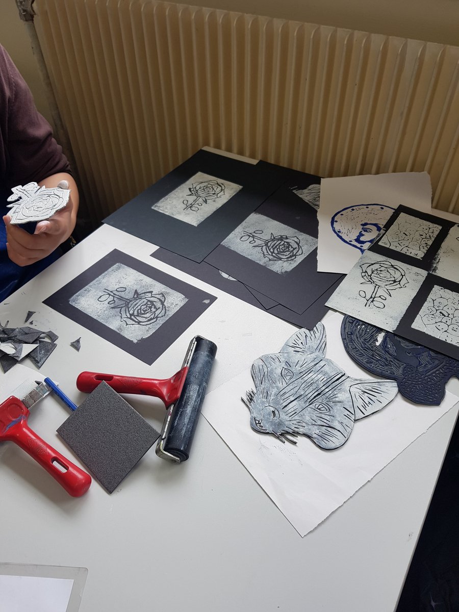 NDHSDesignDept's tweet photo. Trying out lino and poly printing at Arts and Crafts Activities Day! Lots of fun and even more mess! @ndhsglasgow https://t.co/E9XO5vYcBN