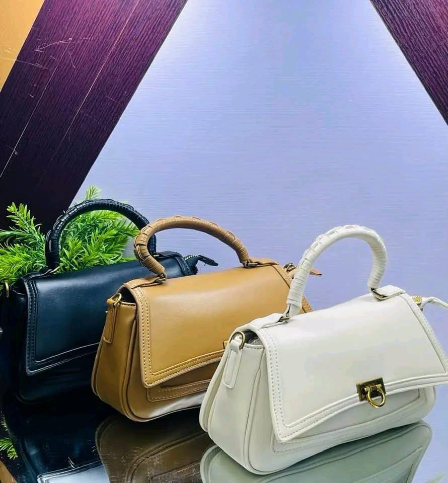 Ritana__'s tweet photo. Place your order....I sell Quality Bags https://t.co/W5Ui10nysE