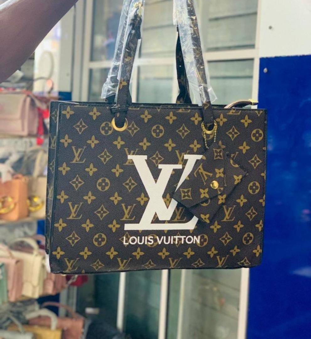 Ritana__'s tweet photo. Place your order....I sell Quality Bags https://t.co/W5Ui10nysE