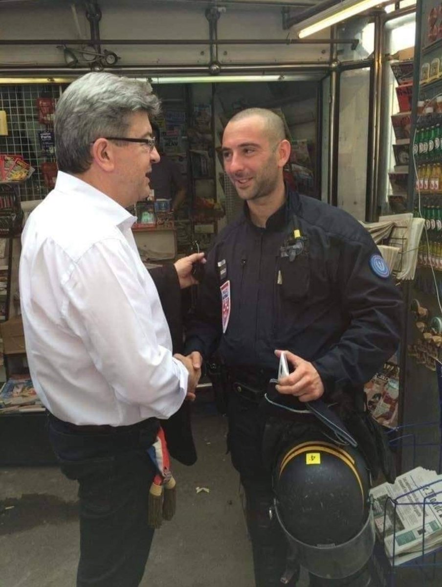 222NFTs's tweet photo. @urbex25 @faureolivier @MickaelBouloux @CFouillere @claudia_rouaux @tlahais @MathieuFrdric POLICIERS et GENDARME encore humains et protecteurs de la paix,
lisez le programme. Vous serez mieux valorisés, mieux payés, mieux formés, honorés et moins détestables pour le reste de la population. Choisissez votre camp avec discernement, un autre monde est possible ! https://t.co/F93ubvJFyB