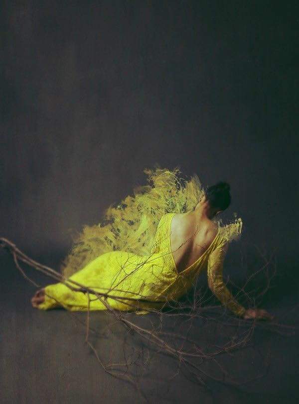 "Succede...
Uno si fa dei sogni, roba sua, intima, e poi la vita non ci sta a giocarci insieme, e te li smonta. Un attimo, una frase, e tutto si disfa.
Succede.!!"
#Buongiorno ☕