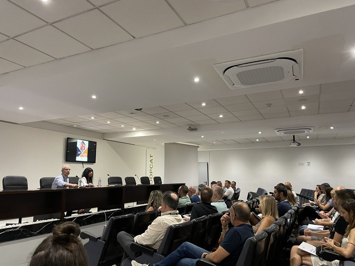 Answer Detectives tweet media