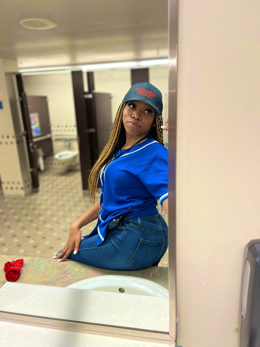 Addicted2dee_'s tweet photo. A problem you not gone solve 💙 
#explore https://t.co/4sl5XNtY45