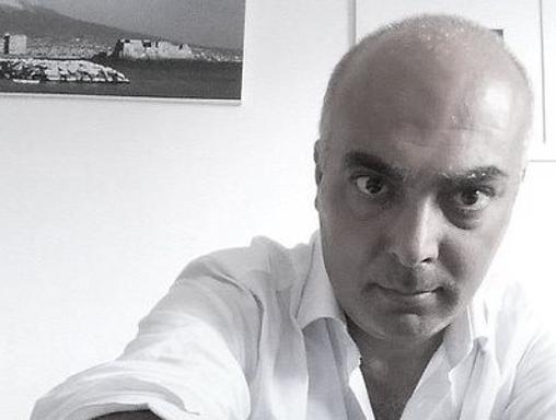 corrmezzogiorno's tweet photo. #Napoli Napoli,  la povera città invisibile  di M. D’Isanto https://t.co/KFN87XqplE https://t.co/uHZop9Y1XQ