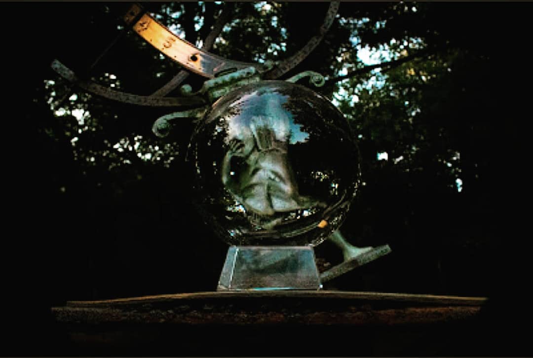 #lensball #glassballphotography #amaturephotographer #photofun #amaturephotography #coolpics #photographylovers  #photography #glassball_photography #PHOTOS #photography #PhotoOfTheDay #PhotoOfTheDay #lenseball #PhotographyIsArt #photographers